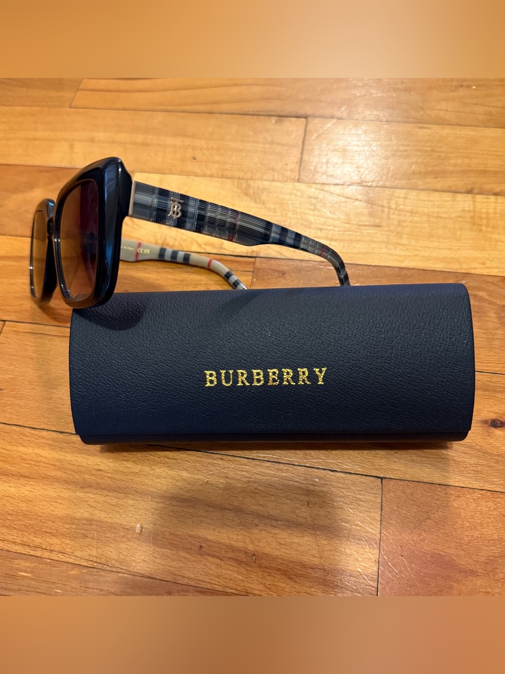 Burberry sunglasses